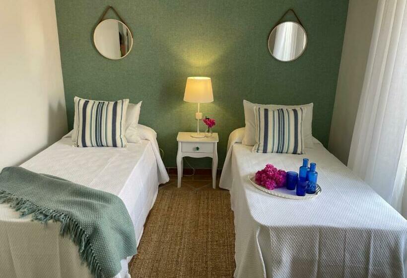 La Perla De La Bahía, Urbanización Gran Lujo