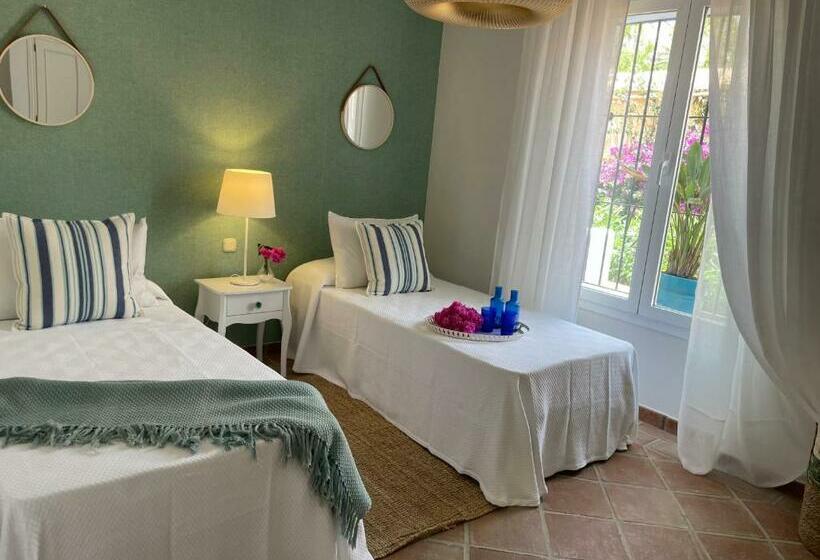 La Perla De La Bahía, Urbanización Gran Lujo