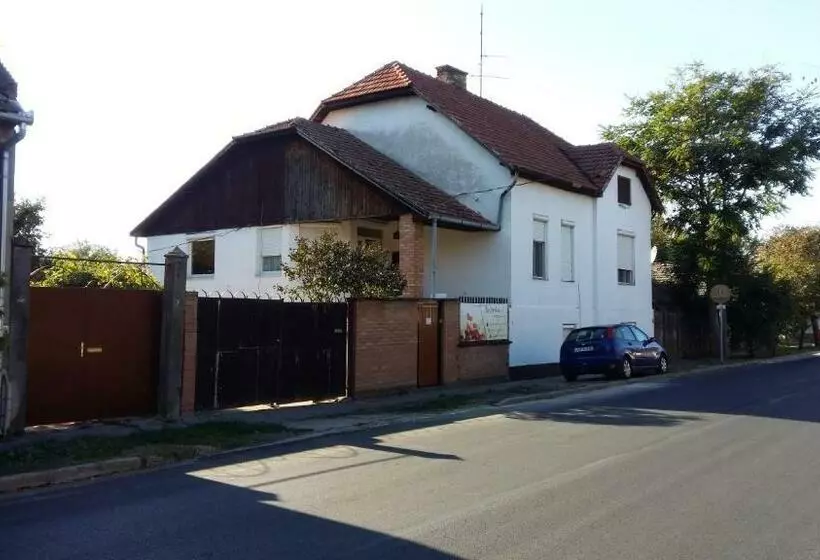 Natália Apartman