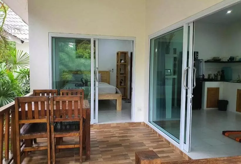 Niniari House