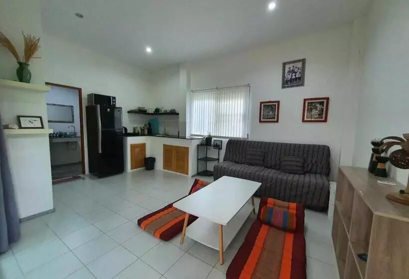Niniari House
