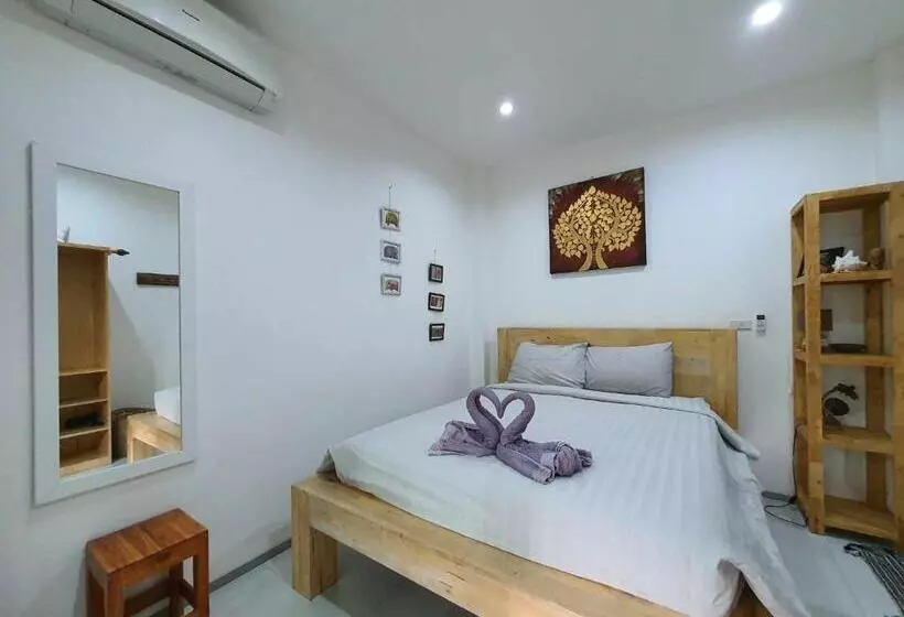 Niniari House