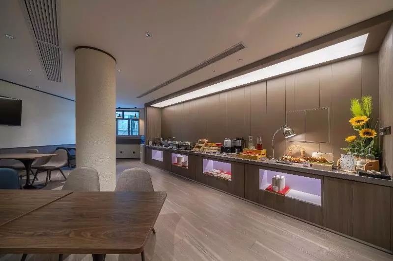 Hotelli Hanting  Shanghai Lujiazui Minsheng Road Metro Station