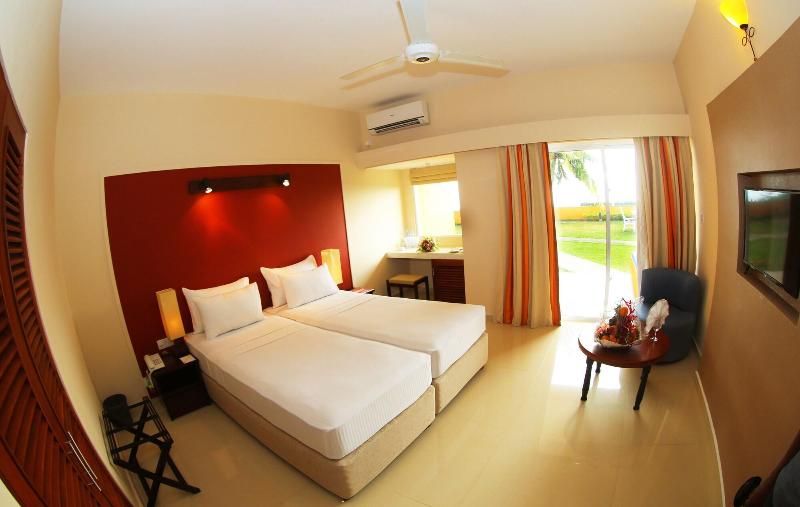 Отель Bay Beach