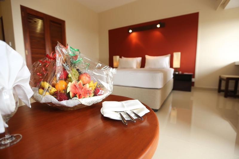 Отель Bay Beach