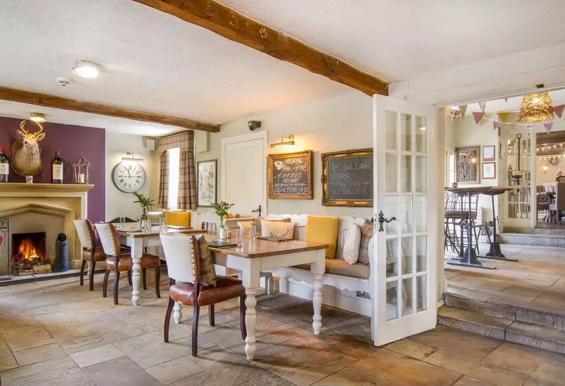 בית מלון כפרי Black Horse Inn