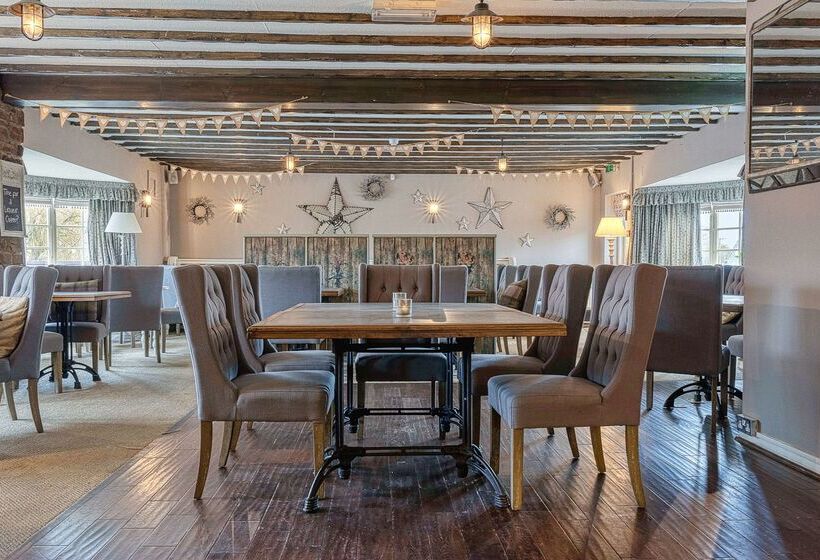 فندق Black Horse Inn