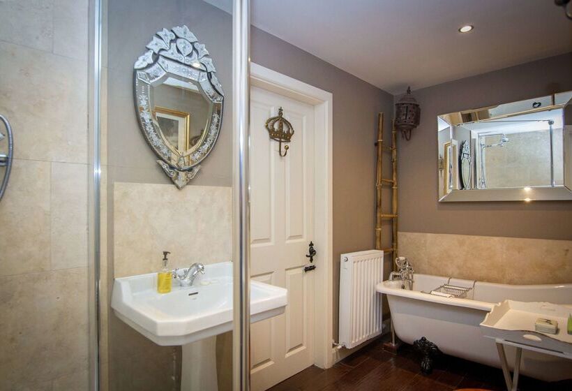 فندق Black Horse Inn