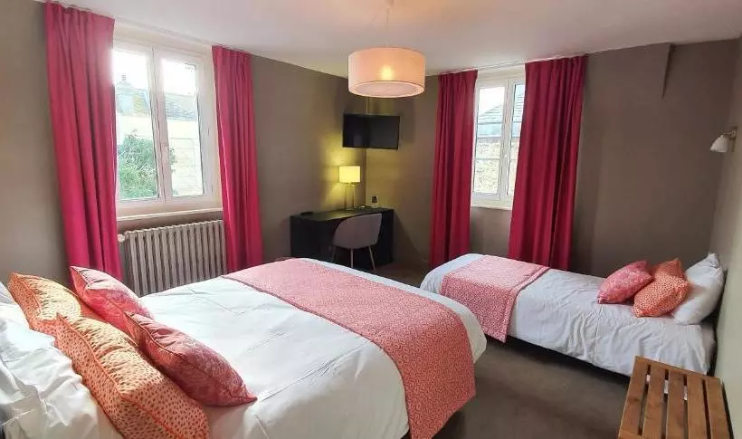 هتل Hôtel De La Côte Fleurie