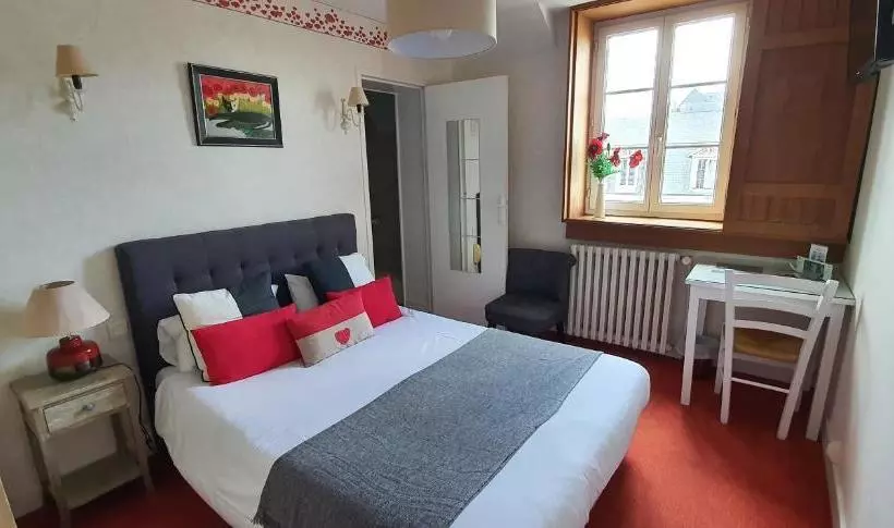 هتل Hôtel De La Côte Fleurie