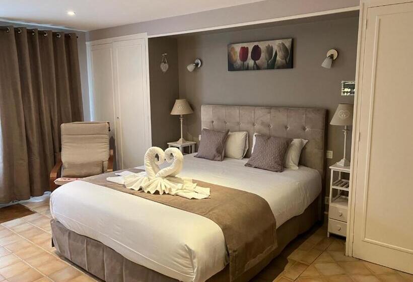 هتل Hôtel De La Côte Fleurie