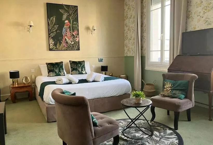 هتل Hôtel De La Côte Fleurie