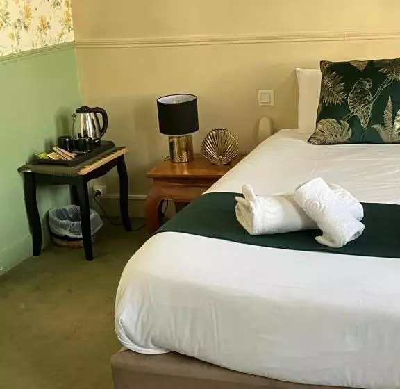 هتل Hôtel De La Côte Fleurie