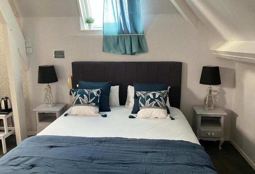 هتل Hôtel De La Côte Fleurie