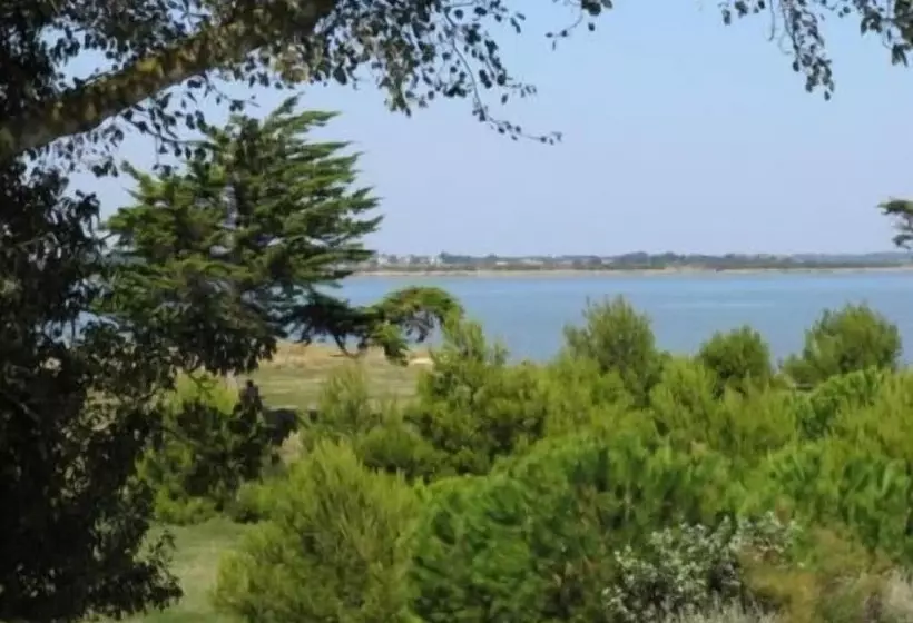 هتل Hôtel Restaurant La Chaloupe