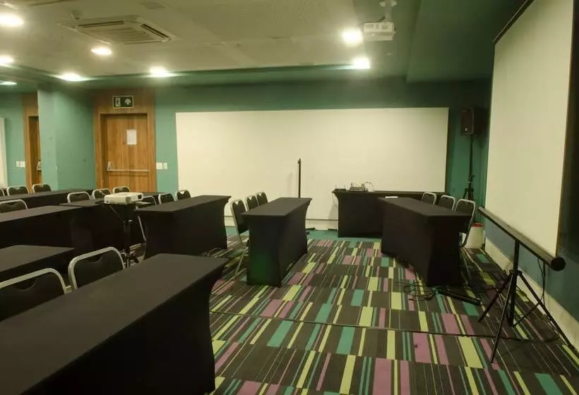 Hotel Ibis Styles Confins Aeroporto