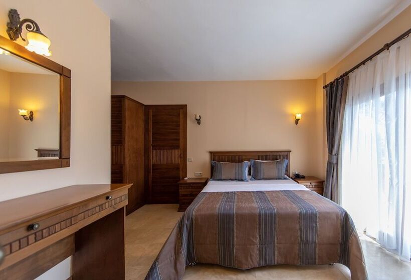 בית מלון כפרי Ipek Garden Palace Residence   Boutique Class