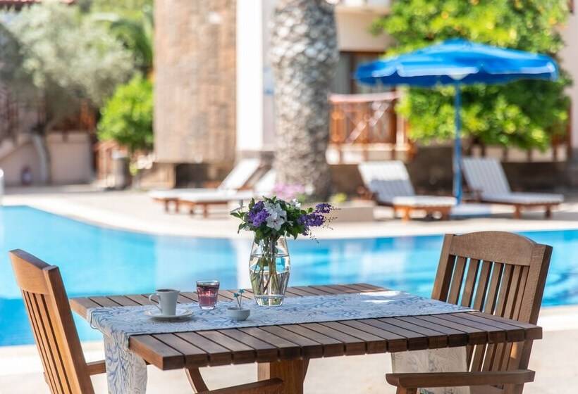 בית מלון כפרי Ipek Garden Palace Residence   Boutique Class