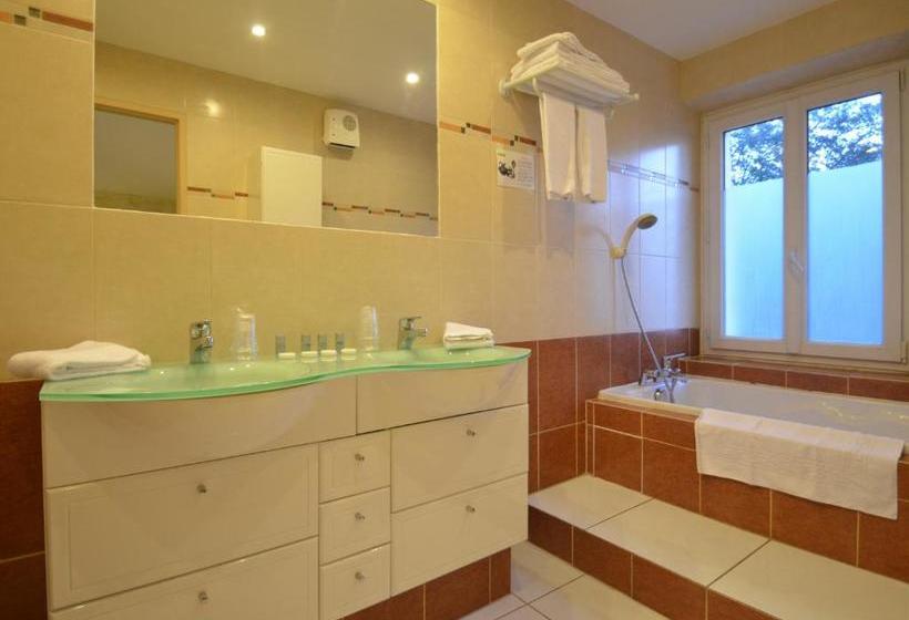 فندق Auberge De Bonpas Logis De France