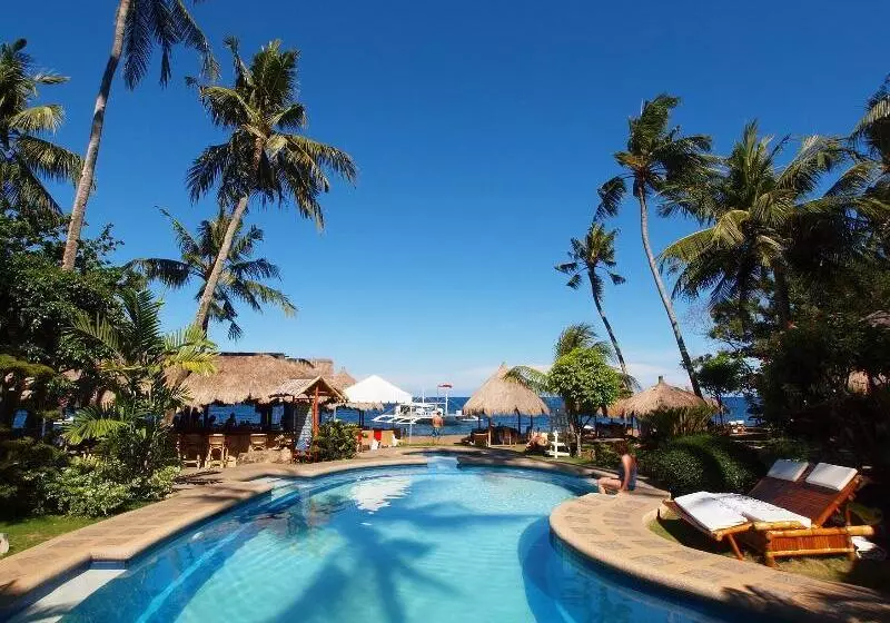 Hotel Pura Vida Beach & Dive Resort