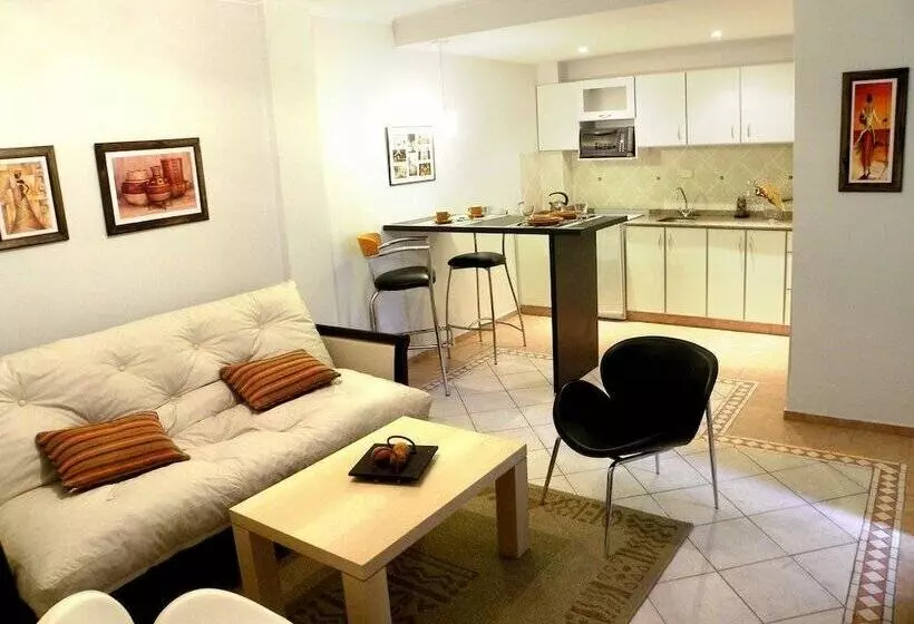 هتل Santiago Building