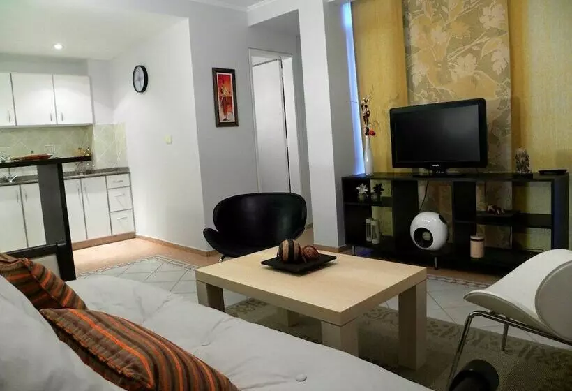 هتل Santiago Building