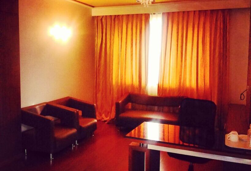 فندق Srinivas Saffron