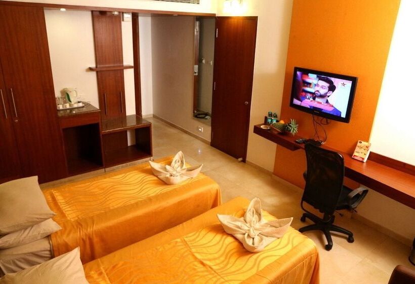 فندق Srinivas Saffron