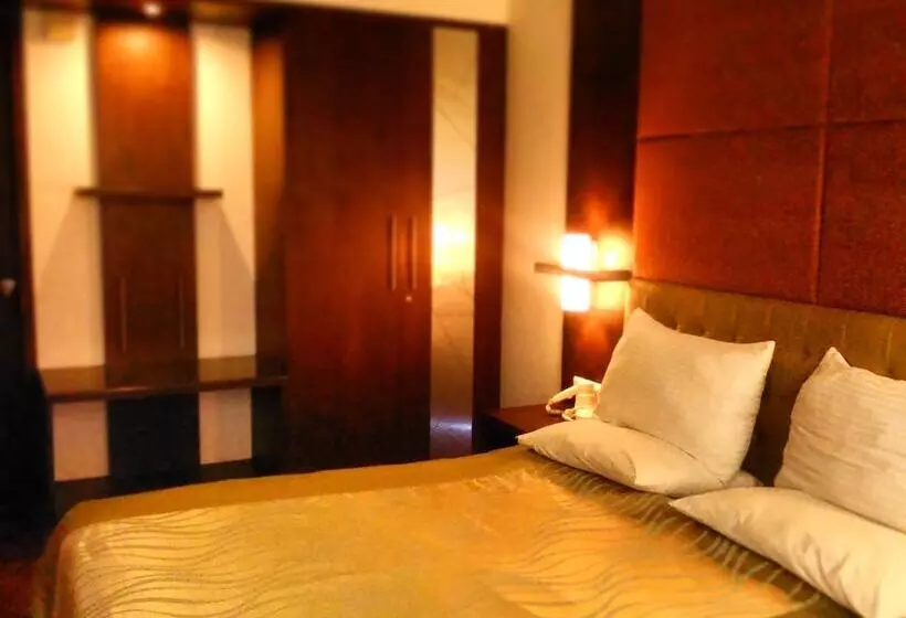 בית מלון כפרי Srinivas Saffron