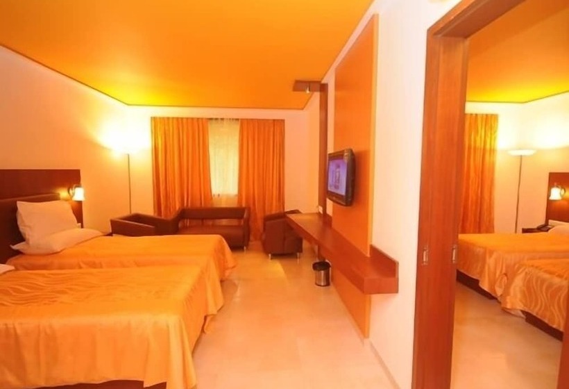 فندق Srinivas Saffron