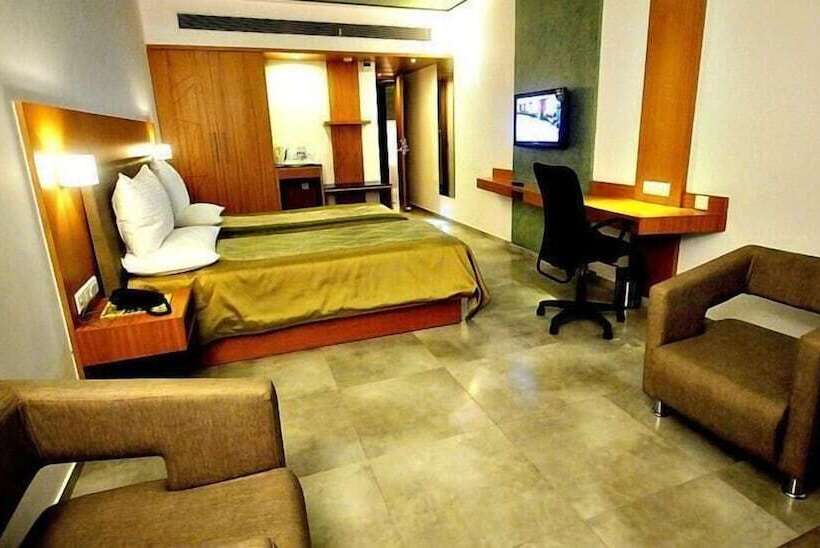 فندق Srinivas Saffron