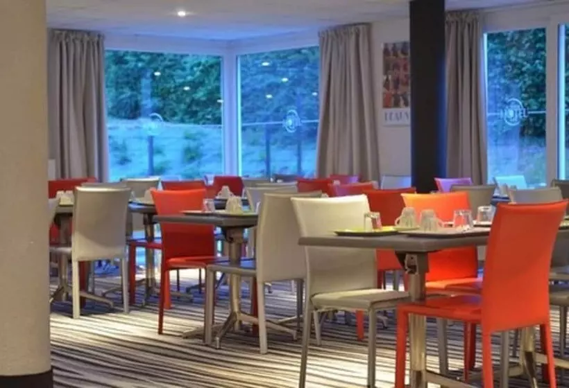 Отель The Originals City, Hôtel Acadine, Le Neubourg