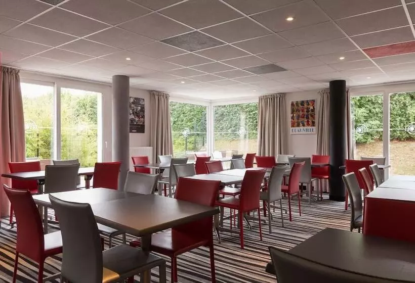 Отель The Originals City, Hôtel Acadine, Le Neubourg