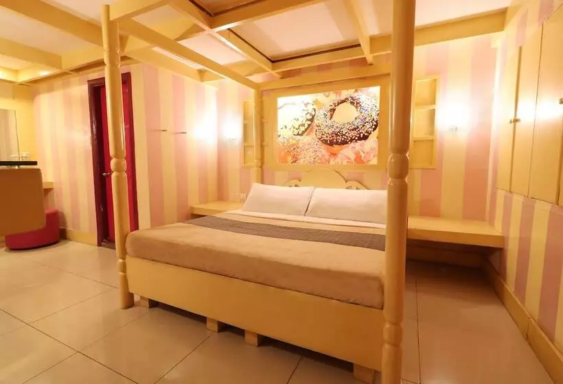 ホテル Victoria Court San Fernando   Pampanga