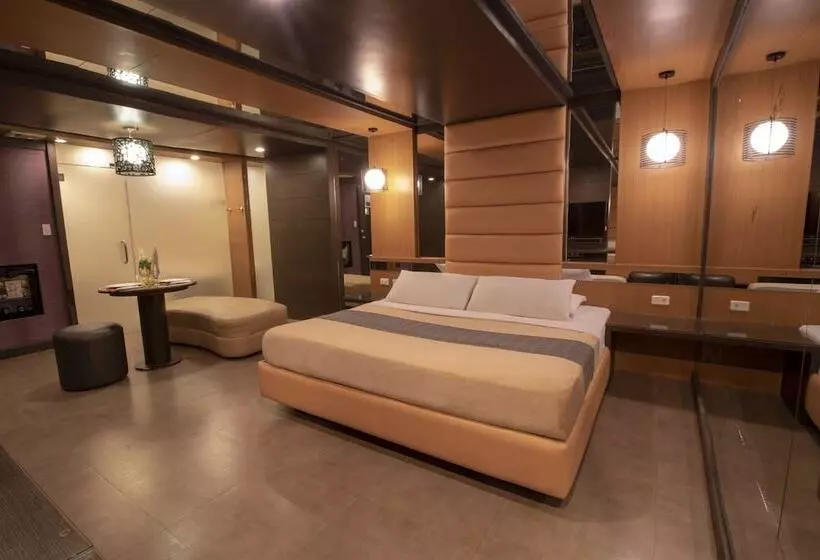 ホテル Victoria Court San Fernando   Pampanga