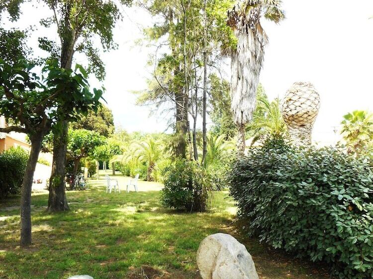 هتل Village De Vacances Marina D Oru