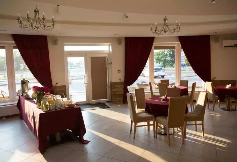 هتل Verslo Klasė Easy To Stay