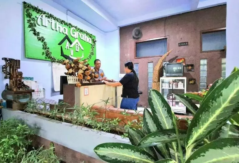 Bed and Breakfast Artha Graha Homestay