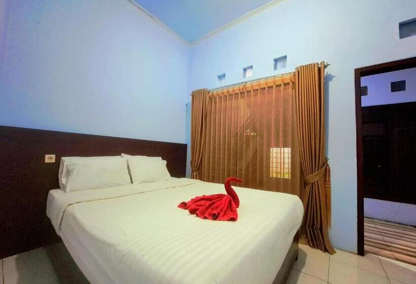 تختخواب و صبحانه Artha Graha Homestay