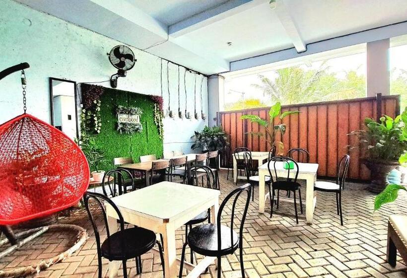 تختخواب و صبحانه Artha Graha Homestay