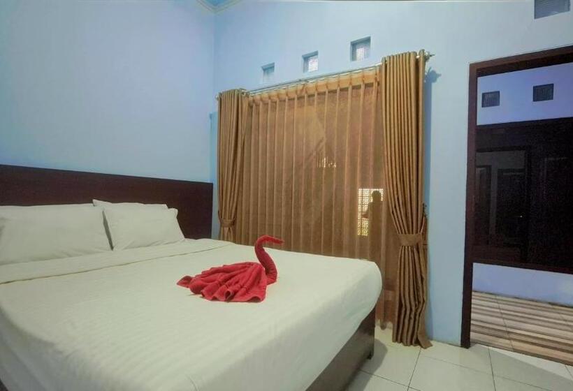 تختخواب و صبحانه Artha Graha Homestay