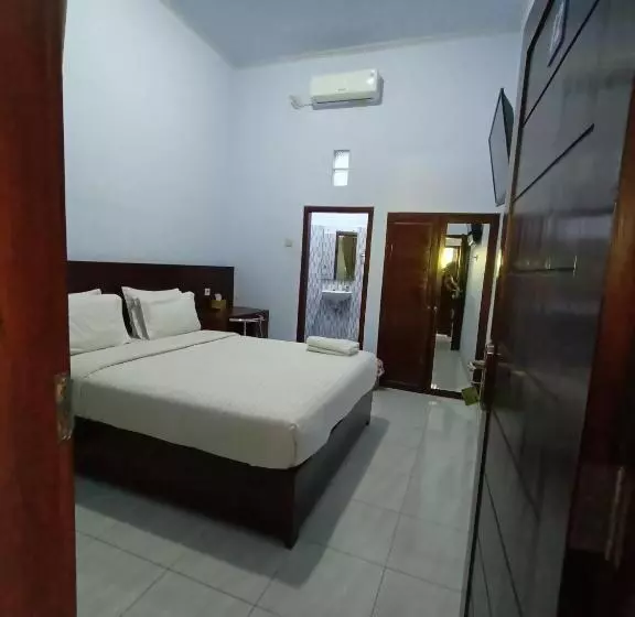 Bed and Breakfast Artha Graha Homestay
