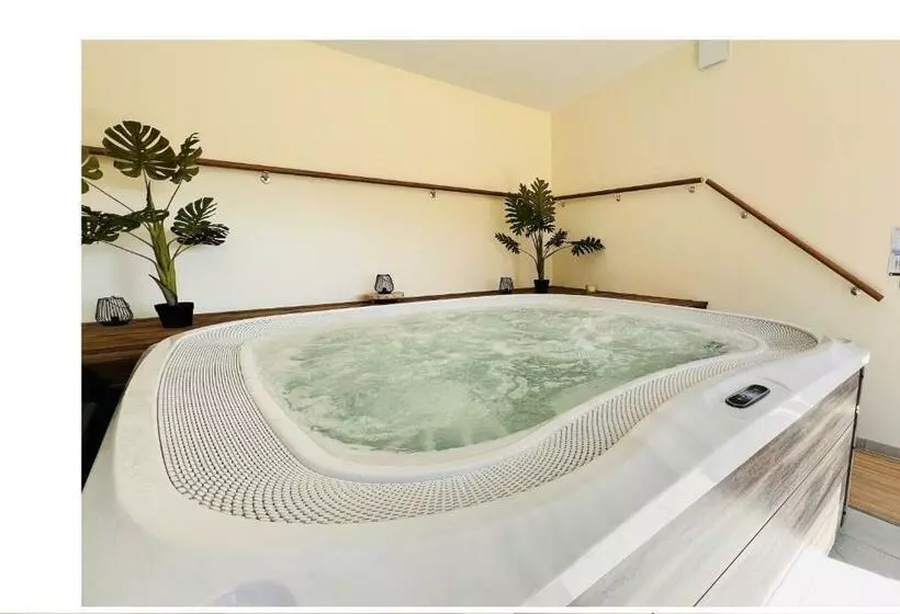 Hotelli Au Petit Vivoin