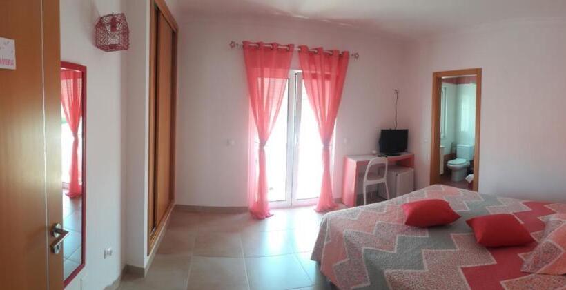 פנסיון Arrifana Guest House