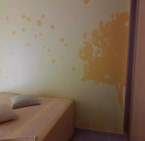 Majatalo Arrifana Guest House