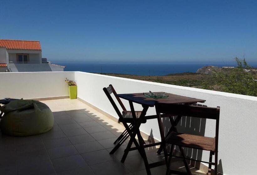 פנסיון Arrifana Guest House