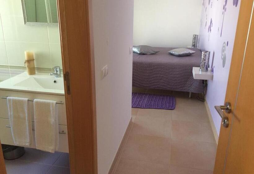 פנסיון Arrifana Guest House