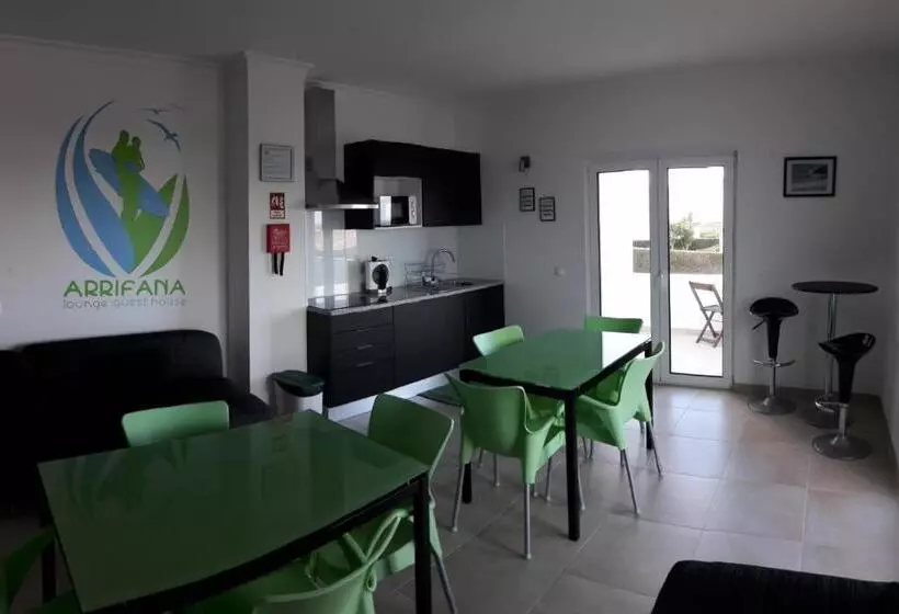 Majatalo Arrifana Guest House