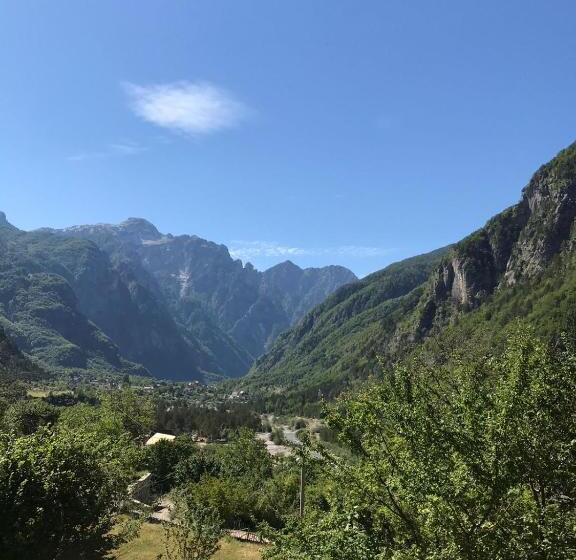 Pensiune Elvis Blini Thethi