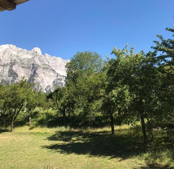 Pensiune Elvis Blini Thethi